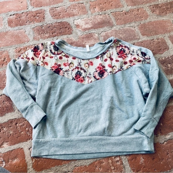 Free People XS gray oversized sweatshirt floral sheer lace - Picture 1 of 16